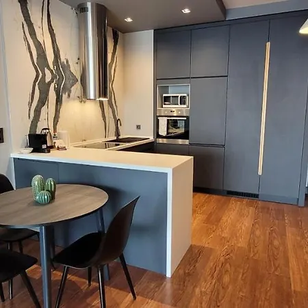Apartman Sleek With Premium Amenities Isztambul