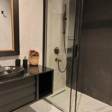Apartman Sleek With Premium Amenities Isztambul